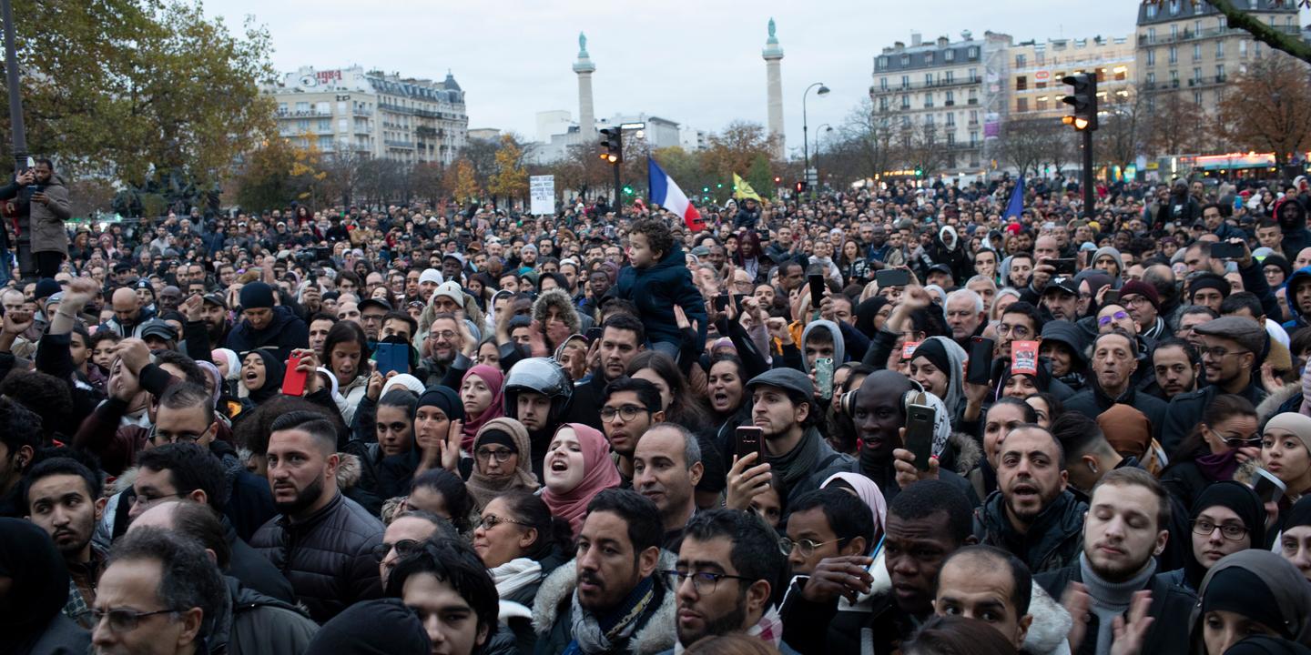 Plus De 13 000 Personnes Marchent A Paris Contre La Stigmatisation Des Francais De Confession Musulmane