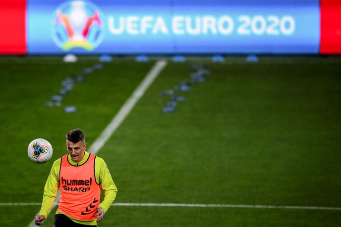 "Đây không phải là một mô hình cho tương lai," Aleksander Ceferin, Chủ tịch Liên đoàn bóng đá châu Âu (UEFA), nói về tổ chức Euro 2020, nói.