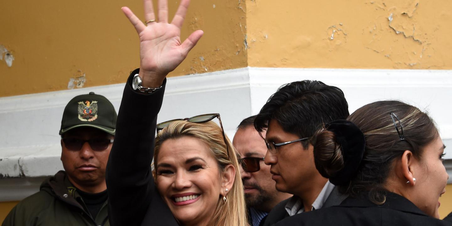 En Bolivie, « il y a eu une destitution forcée qui ressemble étrangement à un coup d'Etat » - Le Monde
