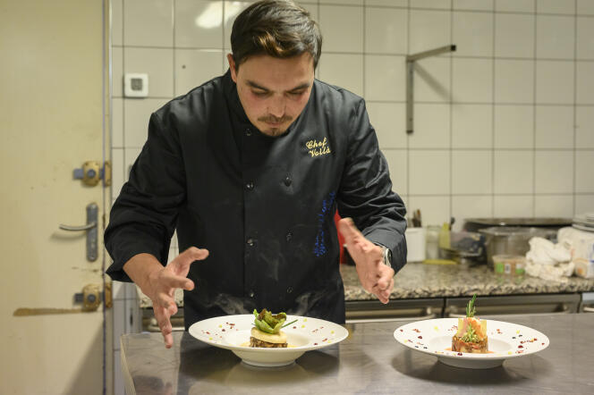 Djamel Bouhadda, chef du Médaillon, restaurant gastronomique halal à Villejuif, dans le Val-de-Marne.