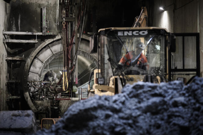 Sur le chantier d’extension de la ligne 12 du métro parisien, à Aubervilliers (Seine-Saint-Denis), dans la banlieue de Paris, en janvier 2018.