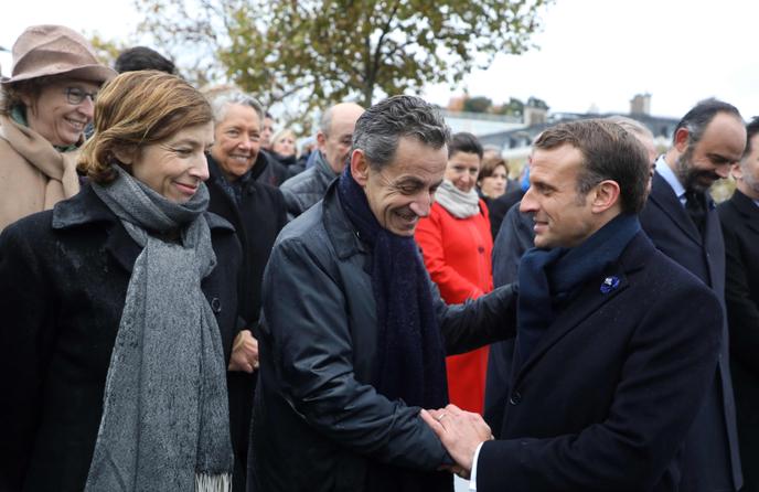 Emmanuel Macron Et Nicolas Sarkozy Une Proximite Assumee