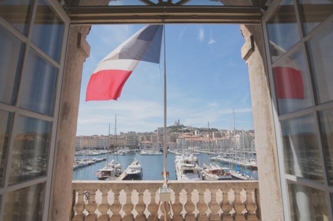 Vue de l’hôtel de ville de Marseille, extraite de « Gaudin, l’heure de l’inventaire ».