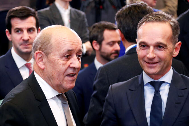 Le ministre français des Affaires étrangères, Jean-Yves Le Drian, et la ministre allemande des Affaires étrangères, Heiko Maas, à la réunion des ministres des Affaires étrangères de l’OTAN, à Bruxelles, le 20 novembre.