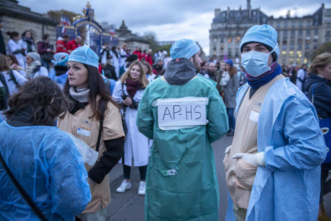 Manifestation nationale des personnels soignants pour la défense de l’hôpital public, à Paris, jeudi 14 novembre 2019.