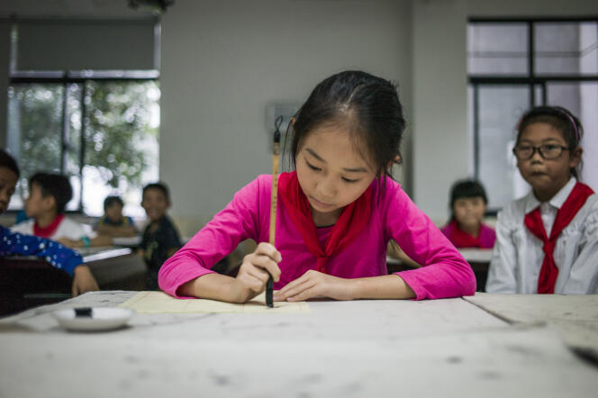 Une jeune fille dans une école de Zhujiajiao, dans la banlieue de Shanghaï, en 2016.