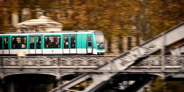Retraites : toutes les lignes de métro et les RER A et B rouvrent partiellement dimanche