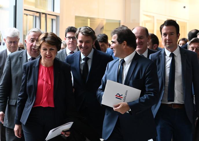 Christian Jacob (center) after a presentation of the leadership team of the party Republicans in Paris, October 23.