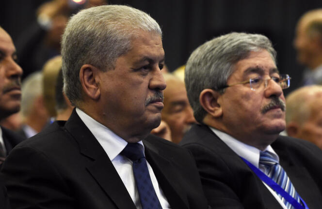 Abdelmalek Sellal (à gauche)et Ahmed Ouyahia lors d’un meeting du Rassemblement national démocratique, à Alger, le 5 mai 2016.