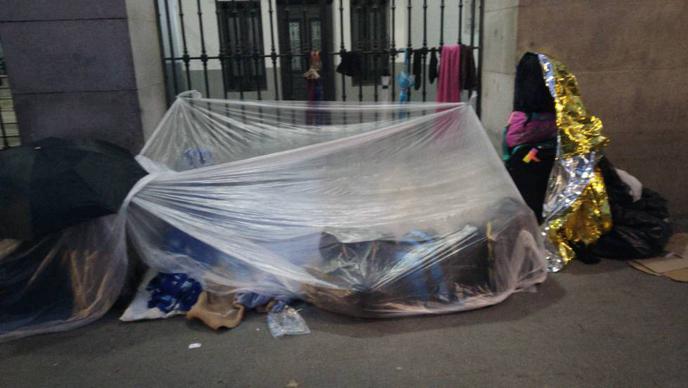 Le campement de fortune de familles de demandeurs d'asile, dans les rues de Madrid, en novembre.