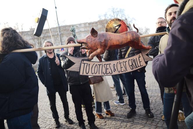 Manifestation à Paris contre la réforme des retraites, le 10 décembre.