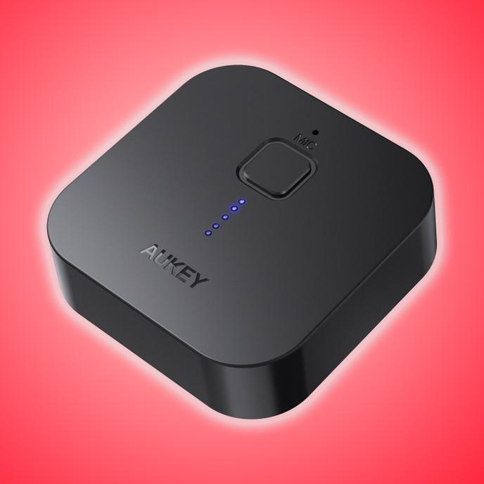This small Aukey receiver brings a Bluetooth audio connection to stereo systems (17 euros).