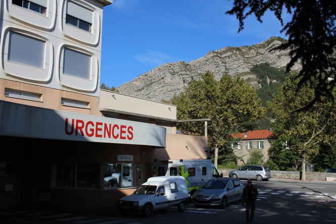 Les urgences de l’hôpital de Sisteron (Alpes-de-Haute-Provence), le 25 octobre. Depuis le 15 juillet, le service est fermé la nuit, faute de médecin, dans cette ville de 7 000 habitants.