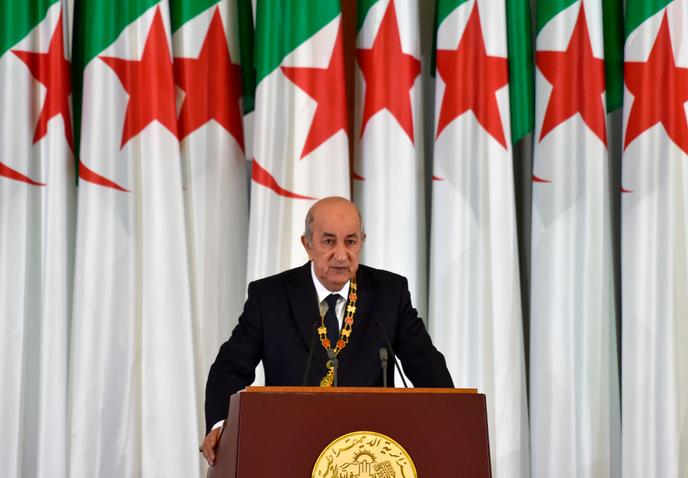 Abdelmadjid Tebboune, le nouveau président algérien, prête serment lors d’une cérémonie officielle, à Alger, le 19 décembre 2019.