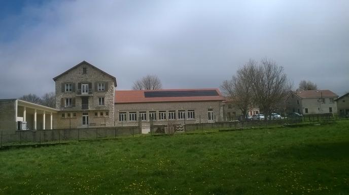 L’école de Vassieux-en-Vercors (Drôme) est équipée de panneaux solaires.
