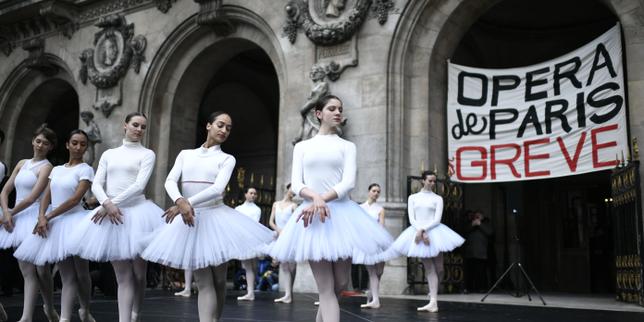 En grève, l’Opéra de Paris propose « Le Lac des cygnes » sur son parvis