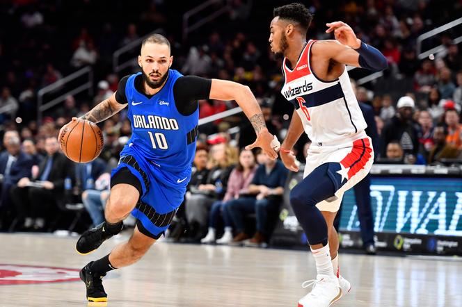 Le joueur français Evan Fournier (à gauche), le 1er janvier 2020, lors d’un match au Capital One Arena, à Washington.