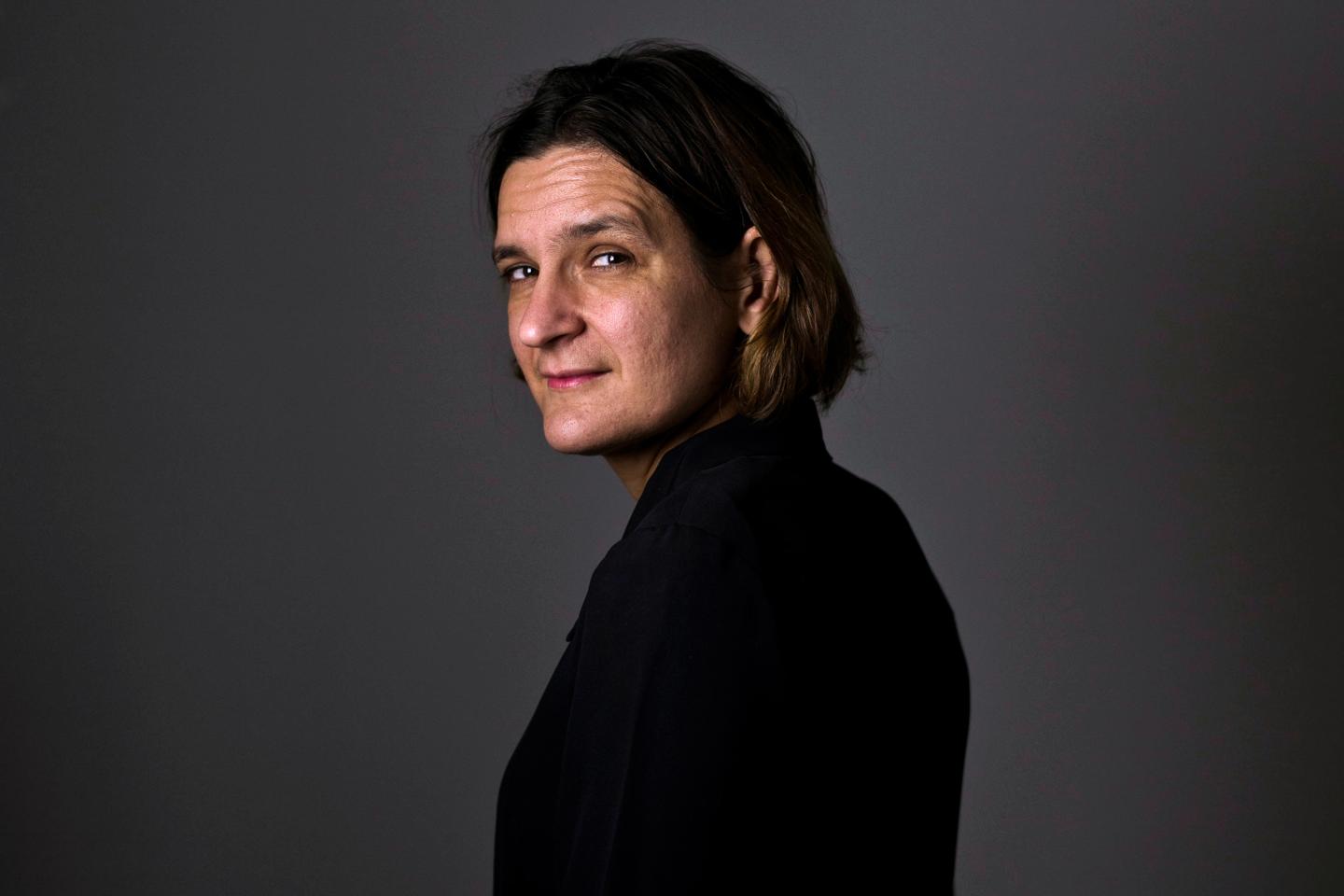 Esther Duflo : « Plus on aide les gens, plus ils sont aptes à sortir de la trappe à pauvreté »