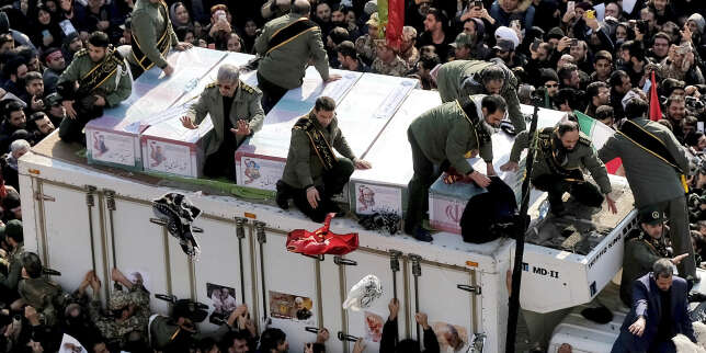 TCHAT | Trois jours après l’assassinat par les Etats-Unis du général iranien Ghassem Soleimani, Téhéran promet une " riposte militaire ". Posez vos questions à @allankaval sur la crise entre l’Iran et les Etats-Unis https://www.lemonde.fr/inte