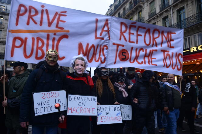Manifestation contre la réforme des retraites, à Paris, le 9 janvier.