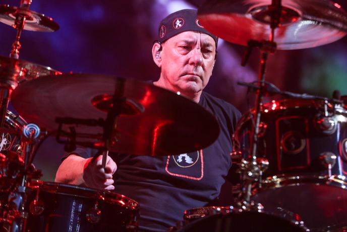 Neil Peart en concert à Los Angeles avec Rush, en août 2015.