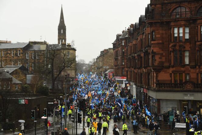 Des manifestants dans le centre-ville de Glasgow le 11 janvier 2020.