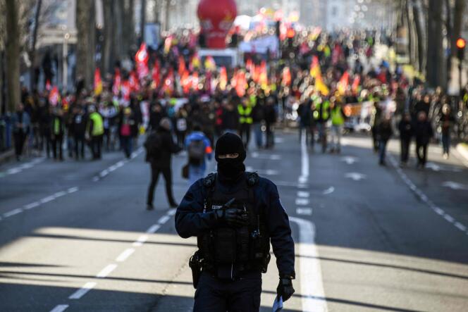 Au 38e jour de mobilisation contre le projet de réforme des retraites, entre 3 000 et 20 000 personnes, selon les sources, avaient manifesté le 11 janvier à Toulouse.