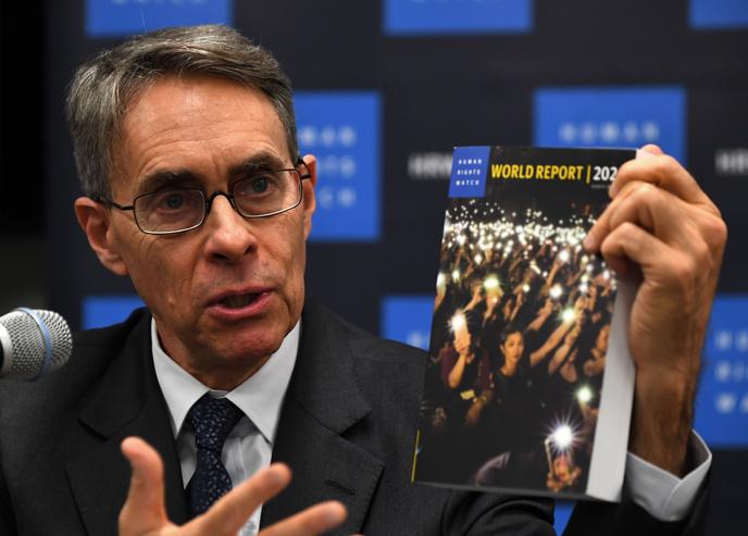 Kenneth Roth, directeur exécutif de Human Rights Watch, présente le rapport annuel de son ONG, le 14 janvier, à New York.