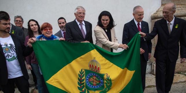Dans le Brésil de Bolsonaro, les monarchistes se prennent à rêver de restauration