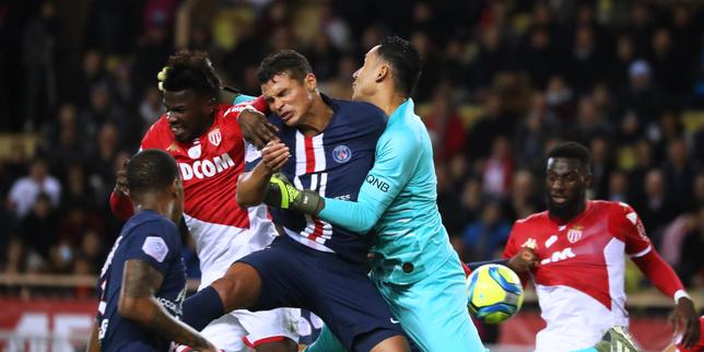 Ligue 1 : Paris s'impose à Monaco et Rennes consolide son podium