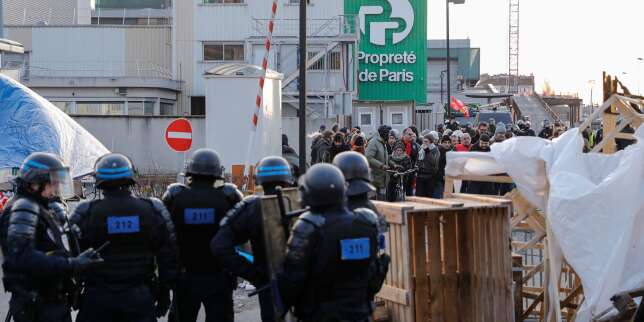 Réforme des retraites : le centre de déchets d'Ivry-sur-Seine évacué par la police après vingt-quatre heures de blocage