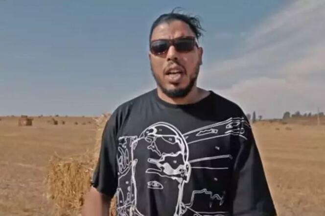 Le rappeur marocain Gnawi dans un de ses clips.