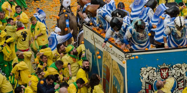 Laisse les gondoles à Venise ! Cinq (autres) carnavals inattendus