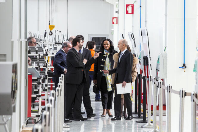 Isabel dos Santos, lors de l’inauguration à Maia (Portugal), en février 2018, d’une unité de production électrique du groupe portugais Efacec, dont elle est actionnaire.