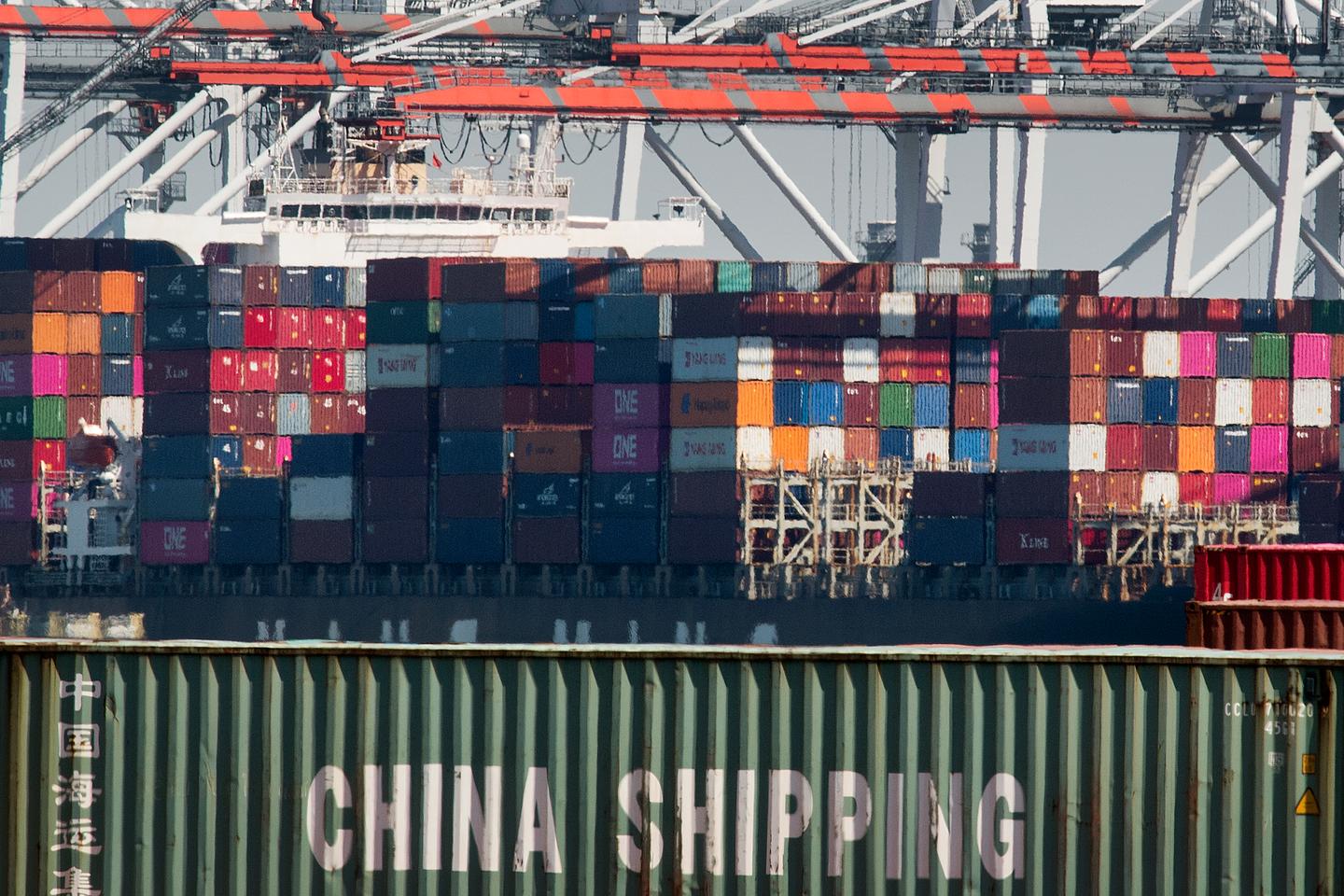 China vows to fight Trump's tariffs 'to the end'