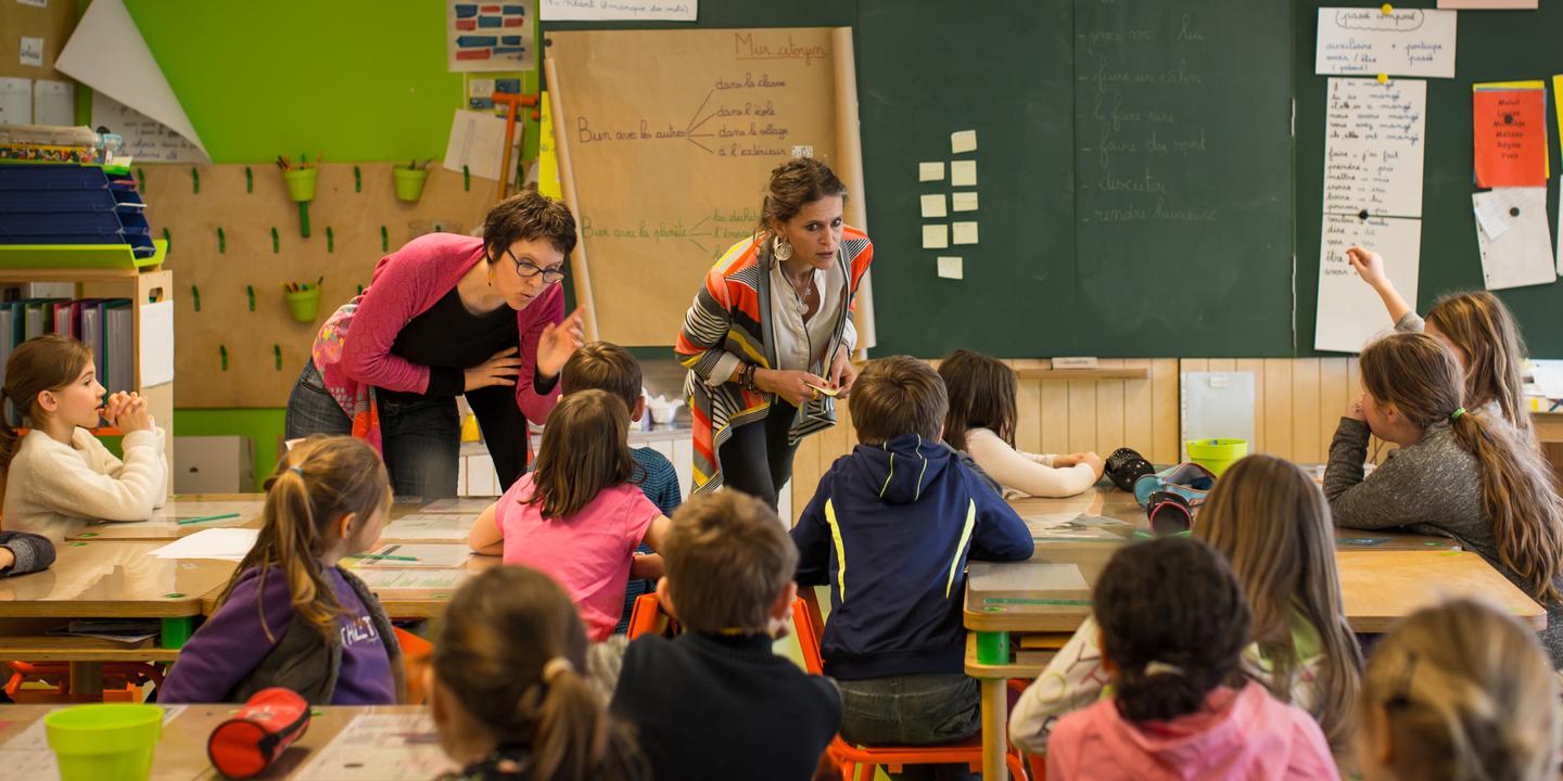 Au Bonheur D Etre Prof Quatre Cas Atypiques De Saint Denis A Trebedan