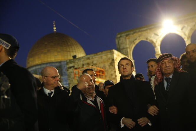 Emmanuel Macron à l'esplanade des Mosquées, à Jérusalem, le 22 janvier.