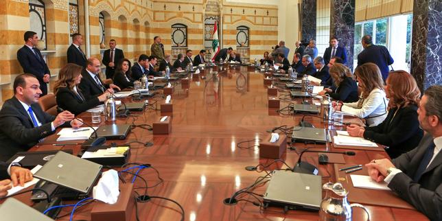 Au Liban, un nouveau gouvernement pour tenter de juguler la crise