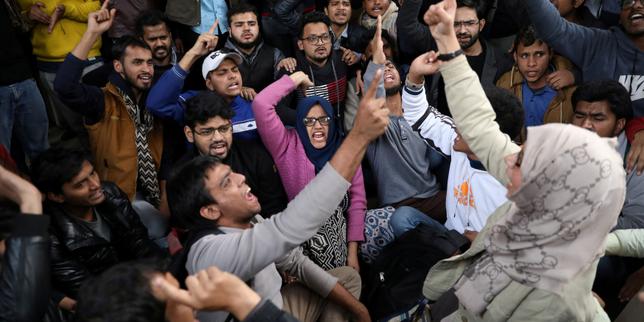 « En Inde, les troubles s'expliquent en partie par la Constitution du pays »