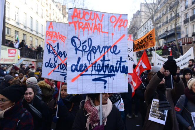 Paris, le 24 janvier 2020 : la manifestation intersyndicale et interprofessionnelle contre le projet de réforme des retraites, boulevard Saint-Martin.