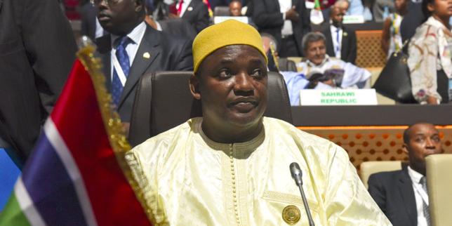 Gambie : Adama Barrow contesté dans la rue, le gouvernement serre la vis