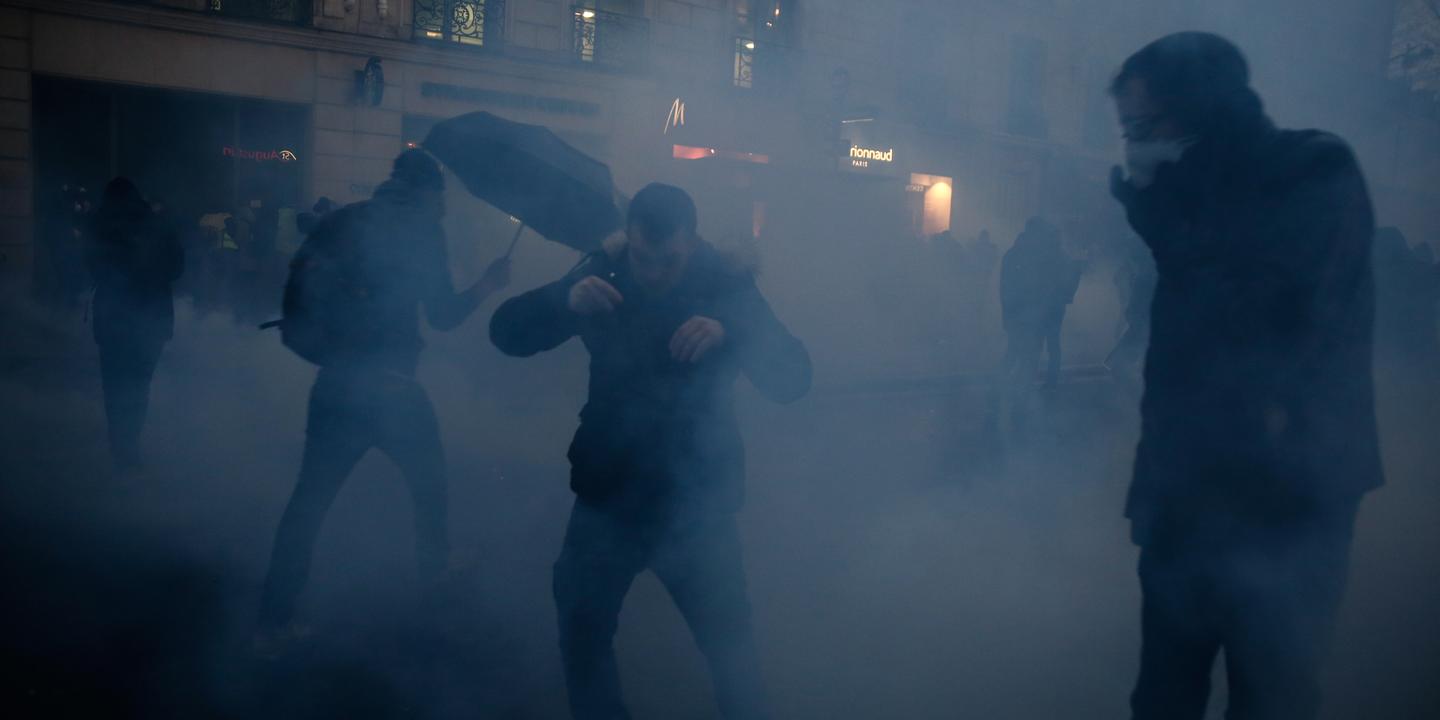 Maintien de lu0027ordre : la grenade lacrymogène GLI-F4 interdite par 