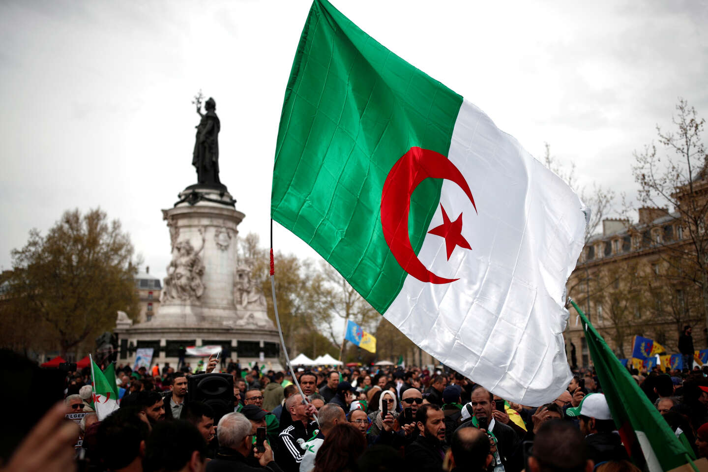 “Francia lucha por seguir unas pautas en sus relaciones con Argelia”