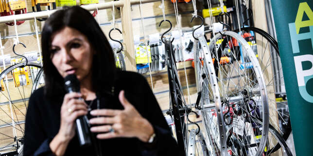 En campagne pour les municipales, Anne Hidalgo promet un Paris « 100 % cyclable en 2024 »