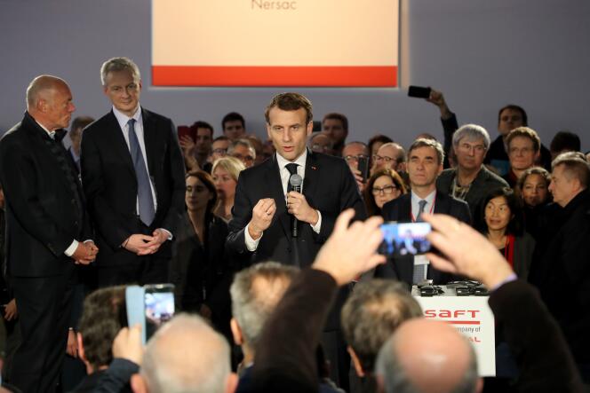 Emmanuel Macron, lors d’une visite d’entreprise à Nersac (Charente), le 30 janvier.