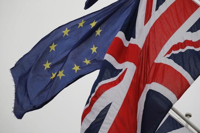 « Le Royaume-Uni est officiellement sorti de l’UE le 1er février, mais les relations commerciales ne changeront que le 1er janvier 2021, à la fin de la période de transition, dans des conditions qui demeurent en cours de négociation. »