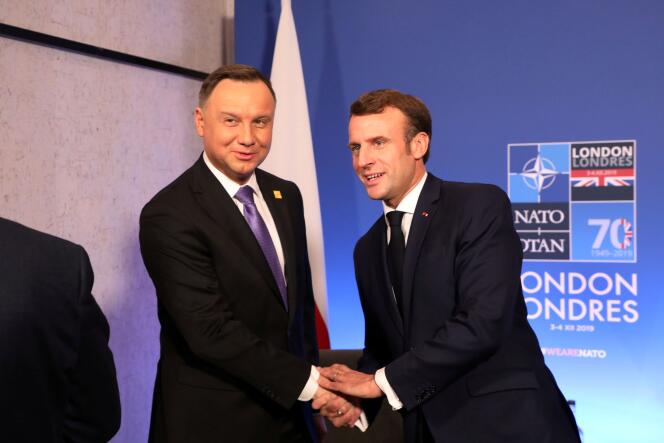 Emmanuel Macron et le président polonais Andrzej Duda, lors du sommet de l’OTAN à Watford (Royaume-Uni), le 4 décembre 2019.