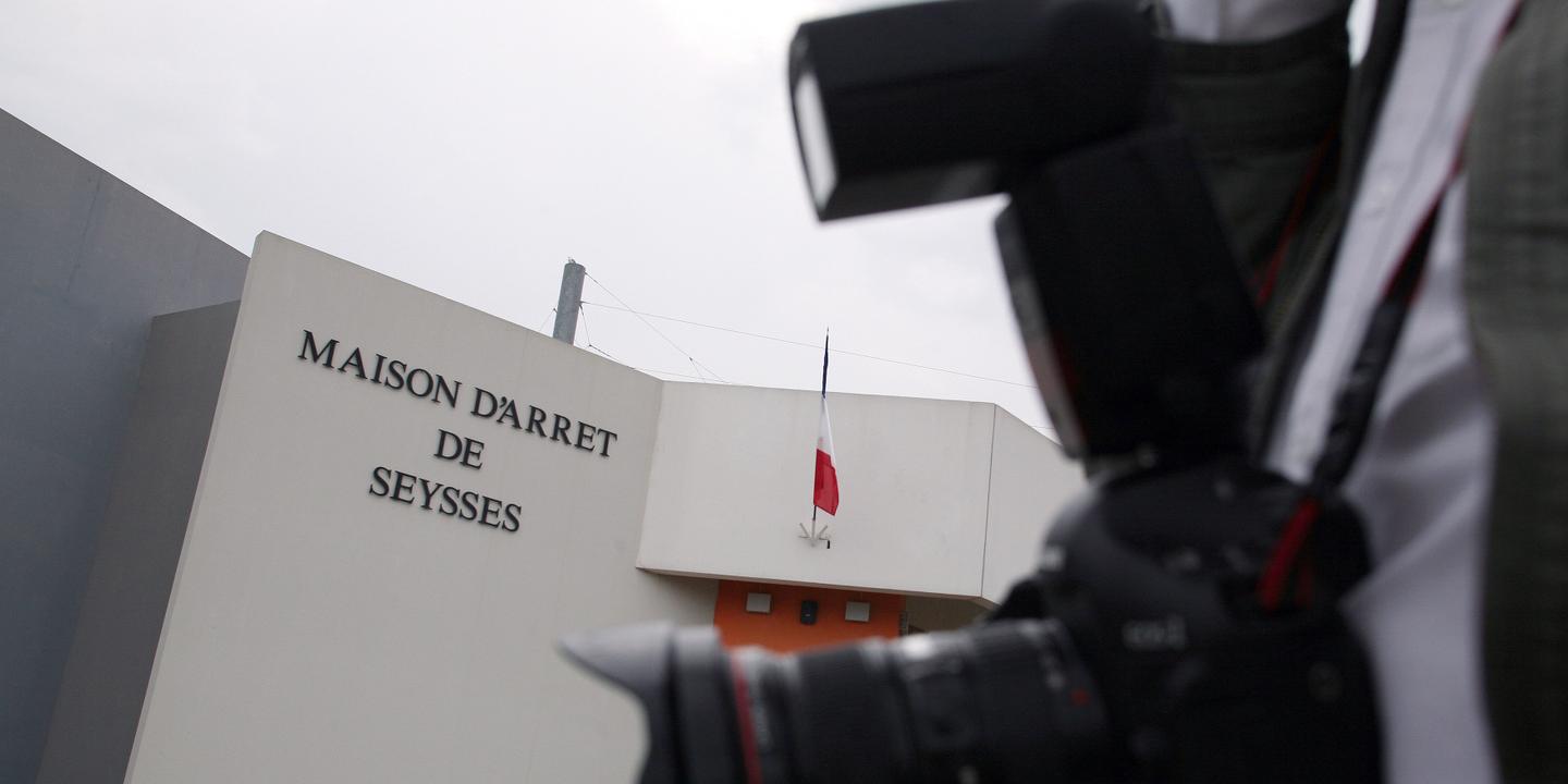 A La Prison De Toulouse Seysses 23 Heures Sur 24 A Trois Dans Une Cellule