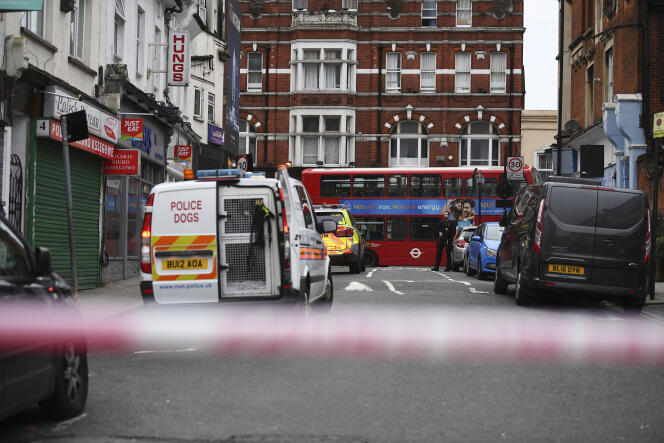 La police londonienne, sur les lieux de l’attaque, à Streatham, dans la banlieue de Londres, le 2 février.