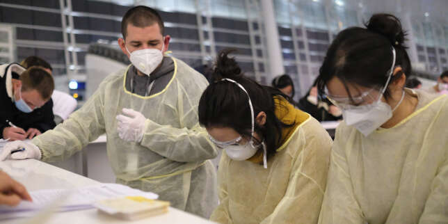 Epidémie de coronavirus : plus de 300 morts, dont un premier en dehors de Chine